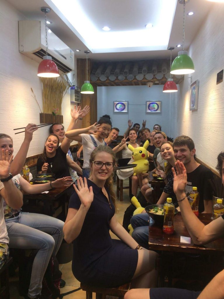 Uiteten bij een Chinees all-you-can-eat concept Lukas Xu Coaching - financiële vrijheid