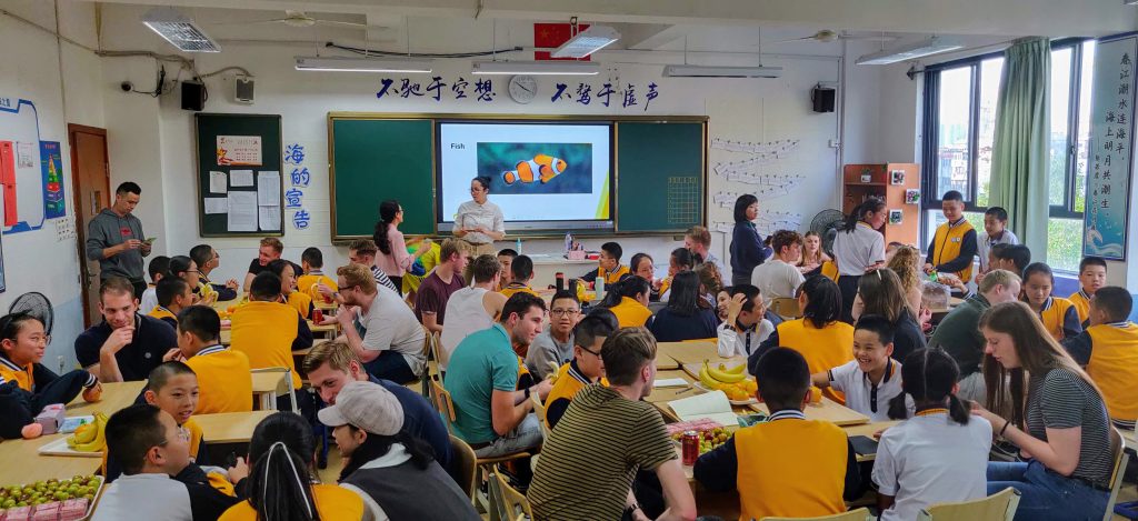 Een bezoek aan een middelbare school Lukas Xu Coaching - financiële vrijheid